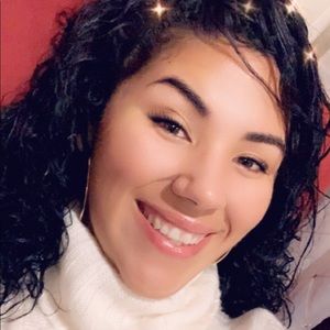 all items in my closet are smoke free/pet friendly